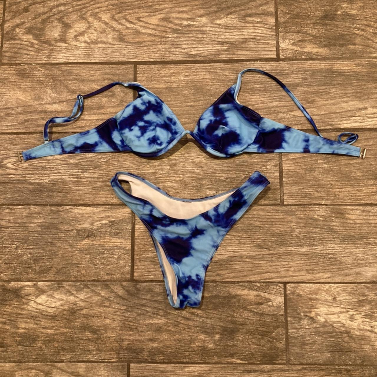 ROMWE tie dye bathing suit size medium has... - Depop