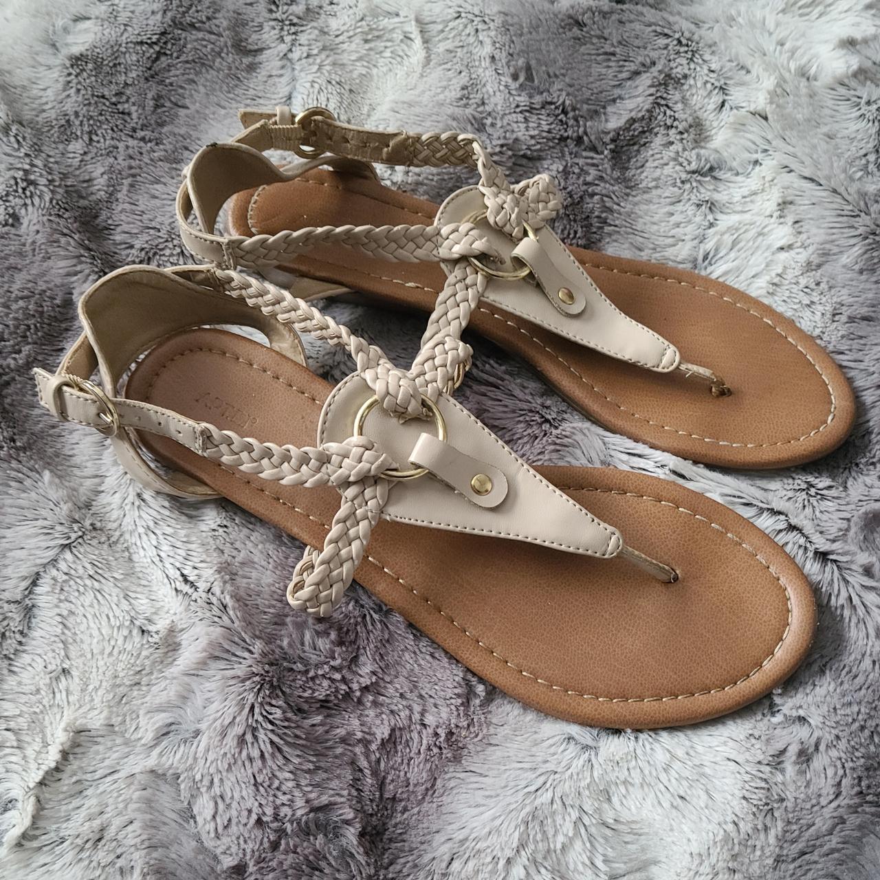 Apt 9 gladiator online sandals