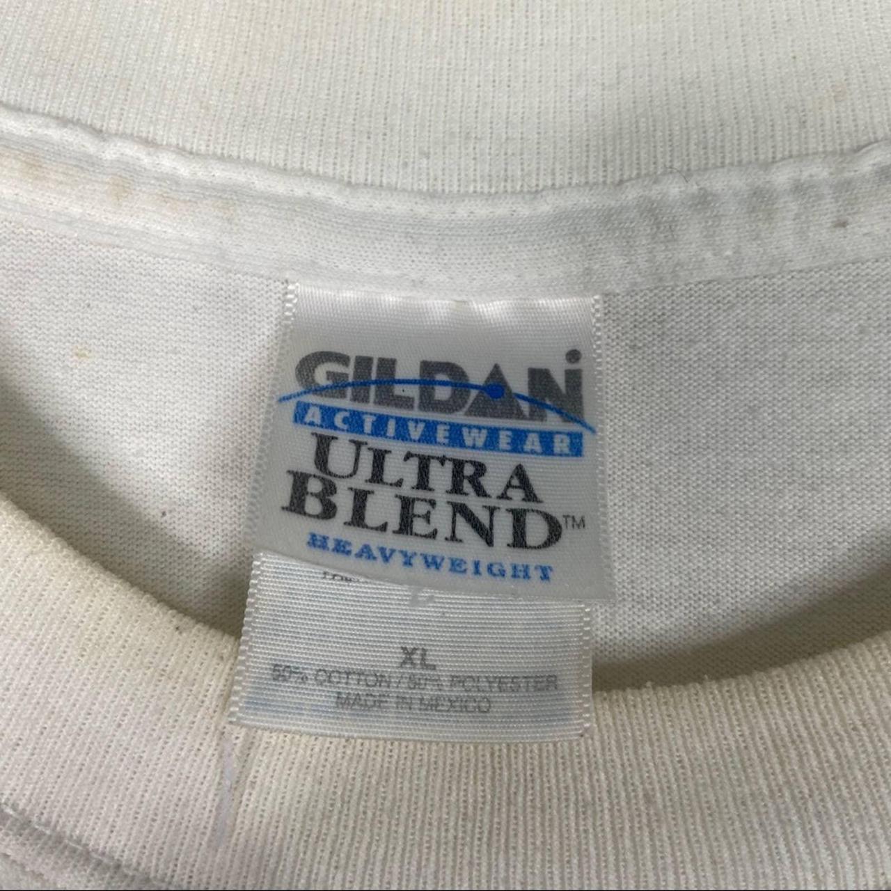 Gildan Men's White and Blue T-shirt (4)