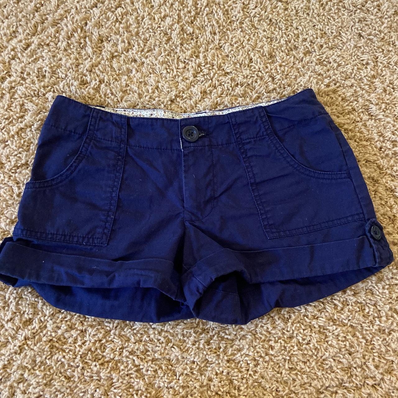 Y2k cargo shorts these r sooo cute i love the low... - Depop