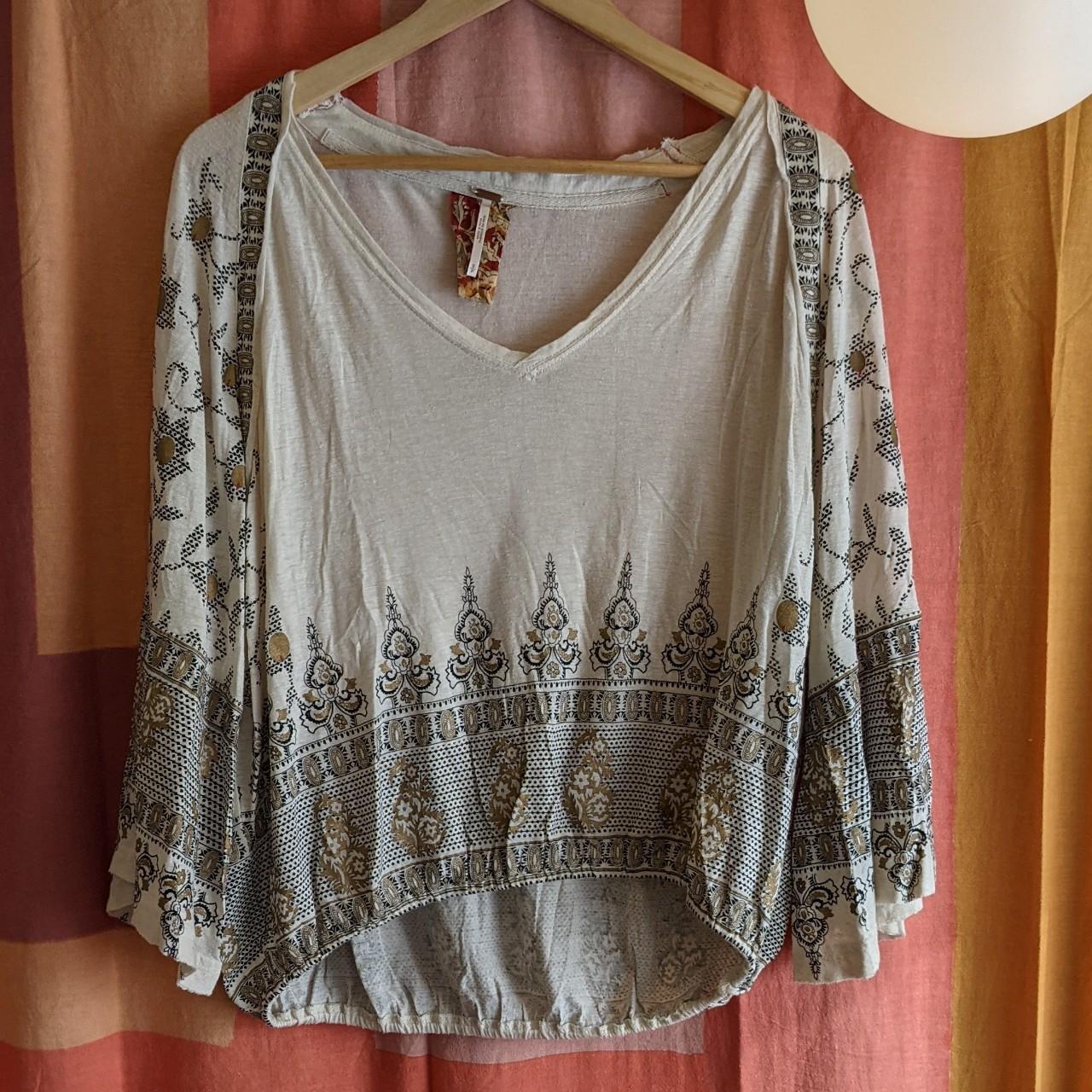 Vintage boho Free People top size small model is... - Depop