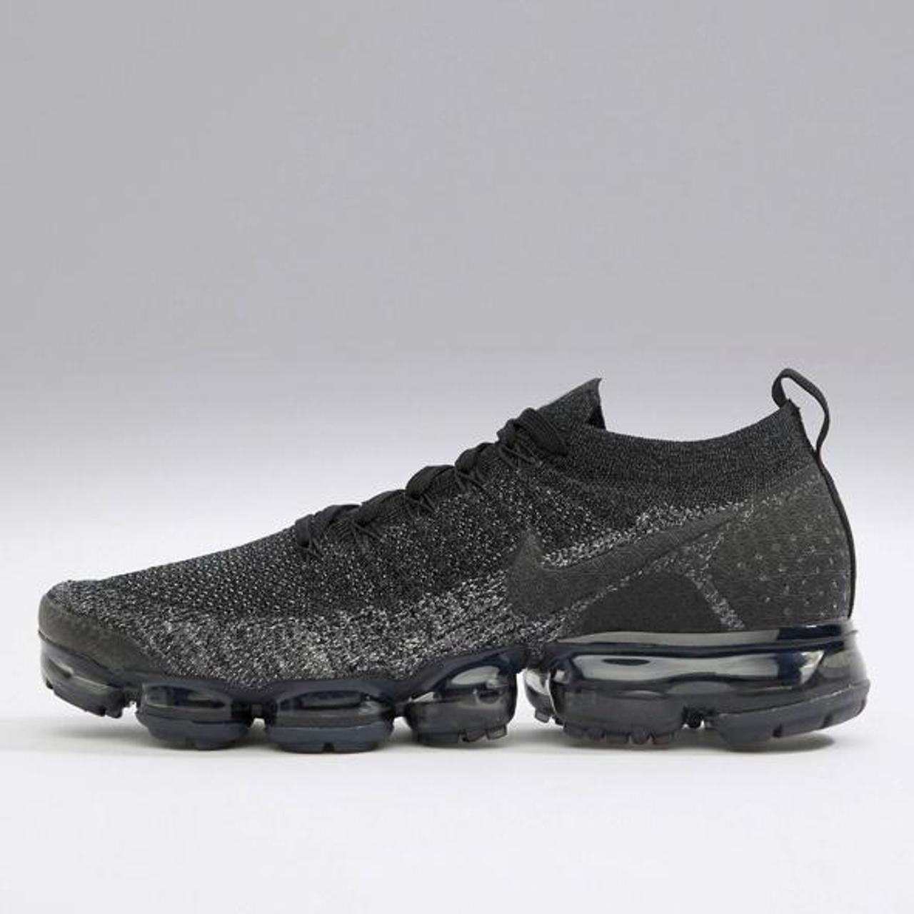 vapormax black size 10