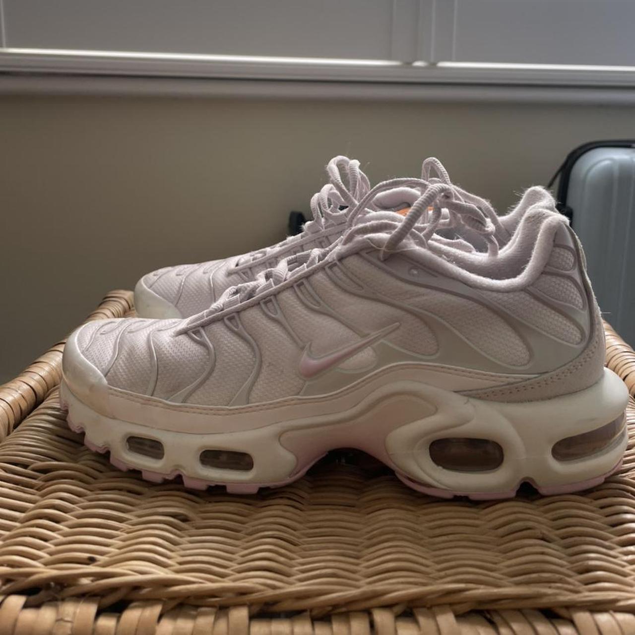 pink and white tns footlocker