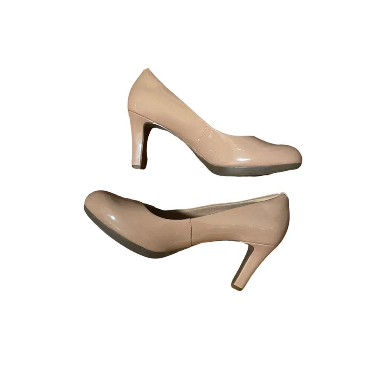 Nude on sale heels clarks