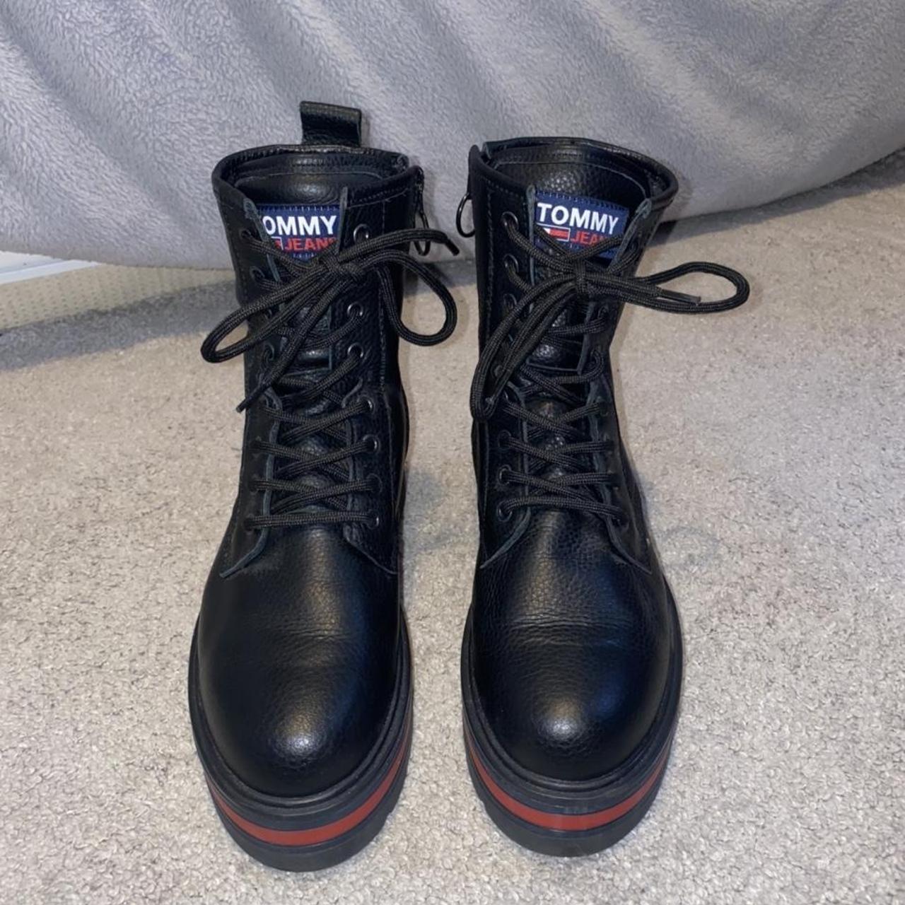 tommy hilfiger boots size 5