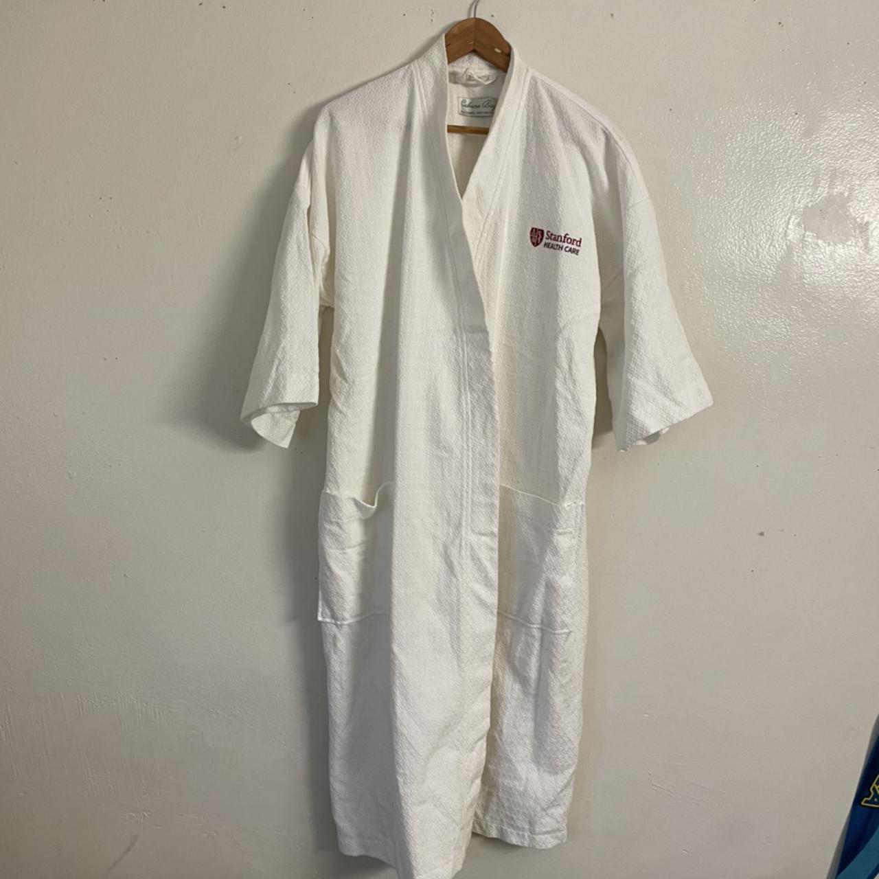 Store White Cabana Bay Bathrobe and Slippers