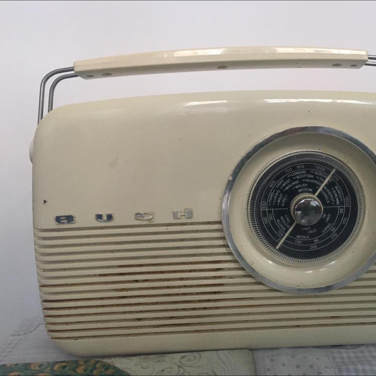 HAS BEED SOLD !!!!! Vintage bush retro radio runs... - Depop