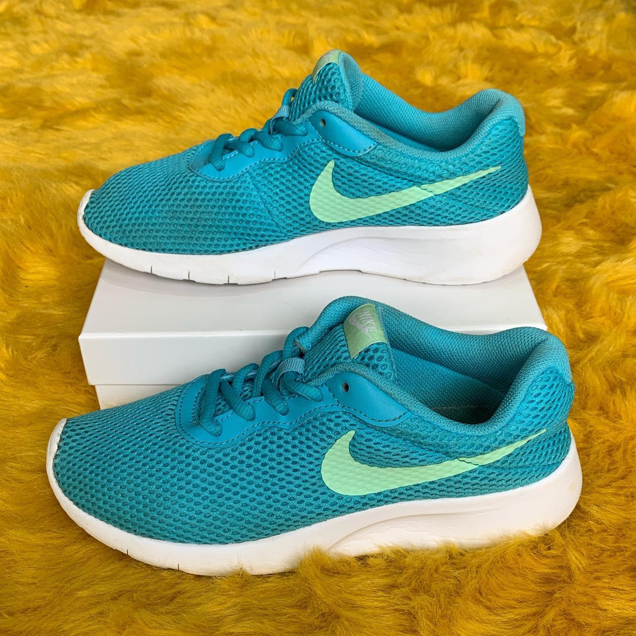 Nike blue outlet and green trainers