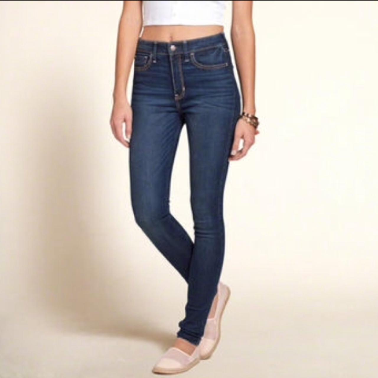 Hollister dark wash skinny They are a size