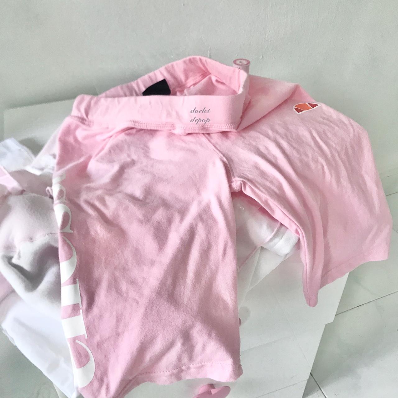 Ellesse Women's Pink Shorts (4)
