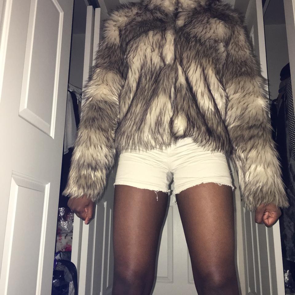 Fashion nova shop fernanda fur coat