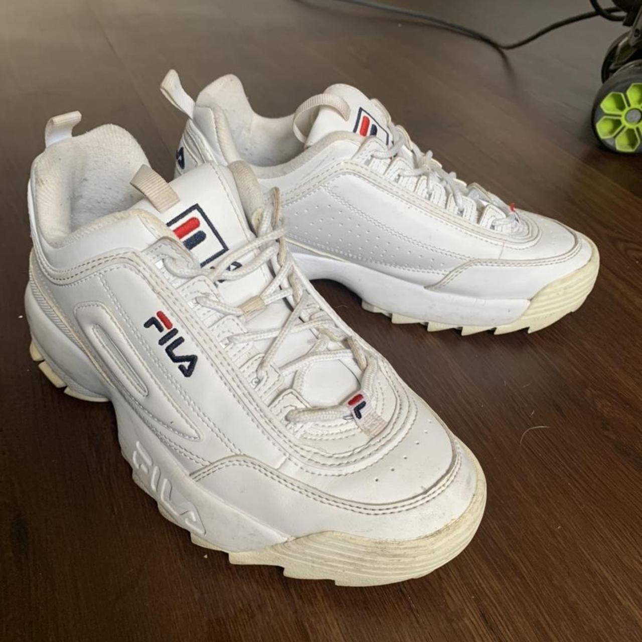 Fila white shoes urban shop outfitters