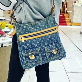 LOUIS VUITTON Monogram Denim XL Shoulder Bag Black - Depop