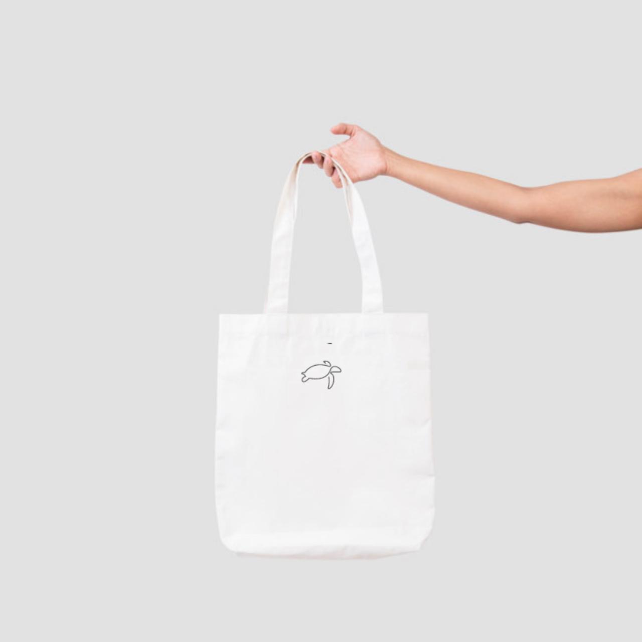 item listed by onelinetotes
