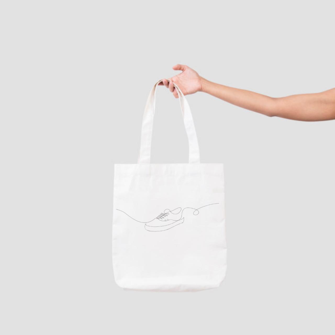 item listed by onelinetotes