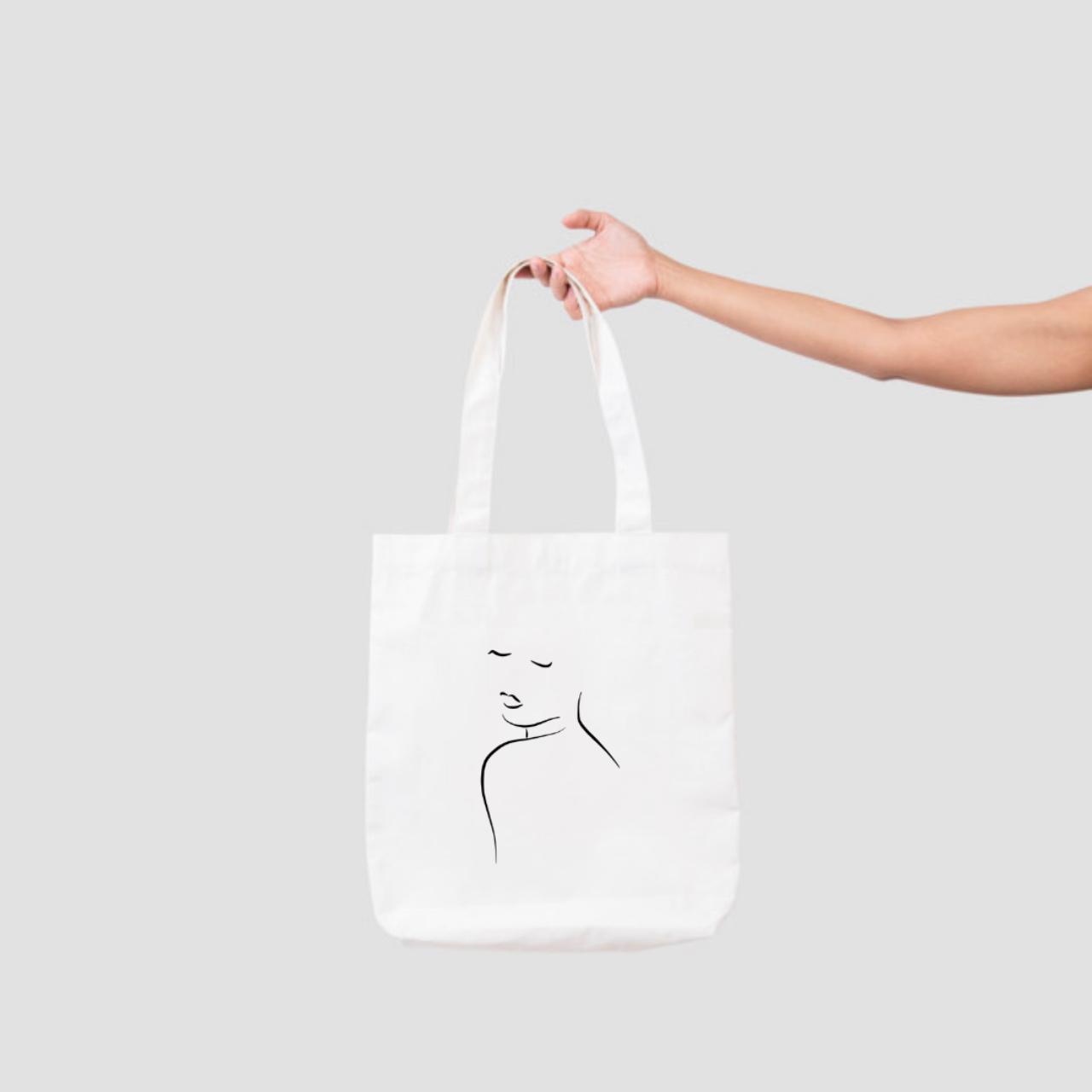 item listed by onelinetotes