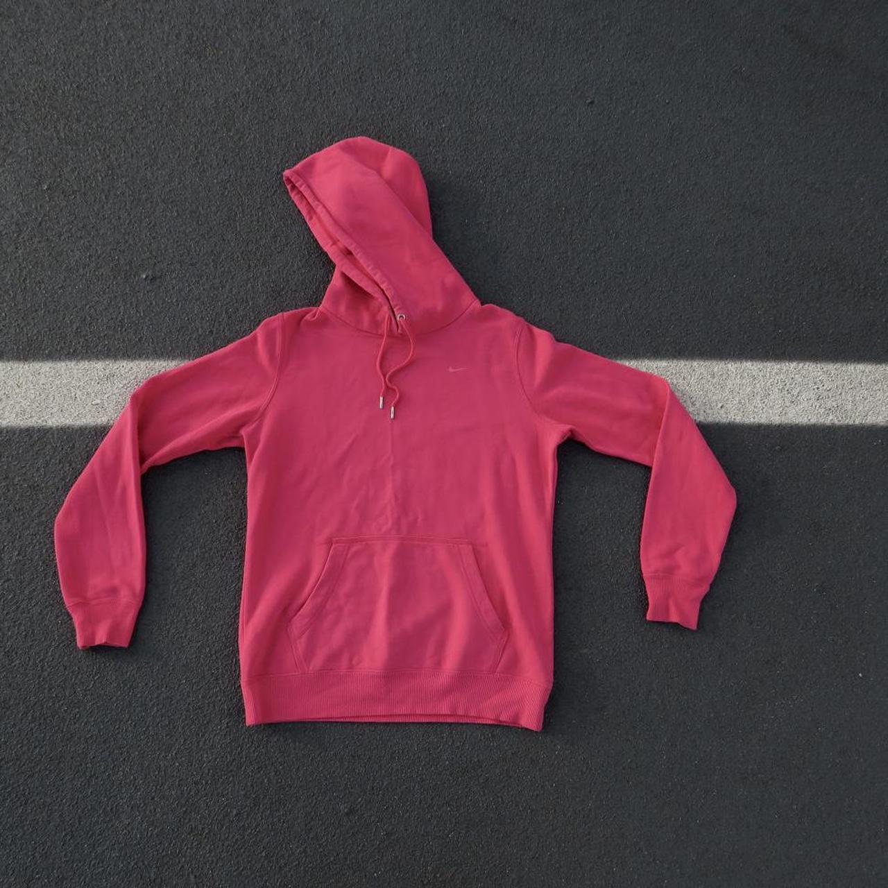 nike small swoosh hoodie