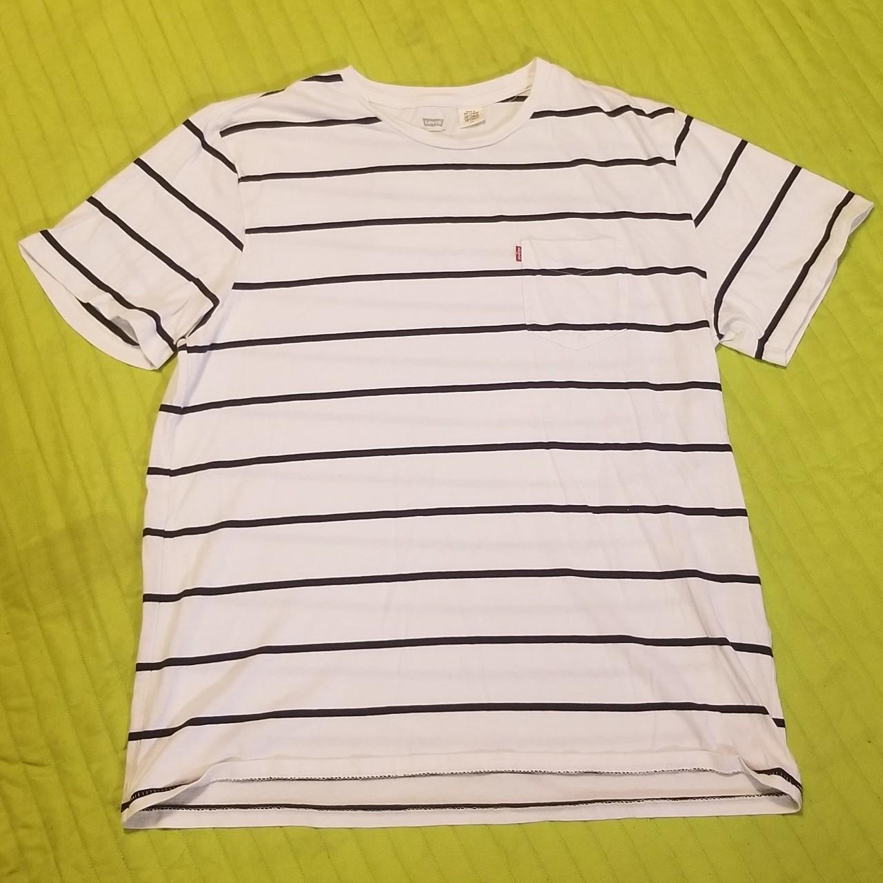 Levi's Trendy Striped T-Shirt - Size Large - Amazing... - Depop