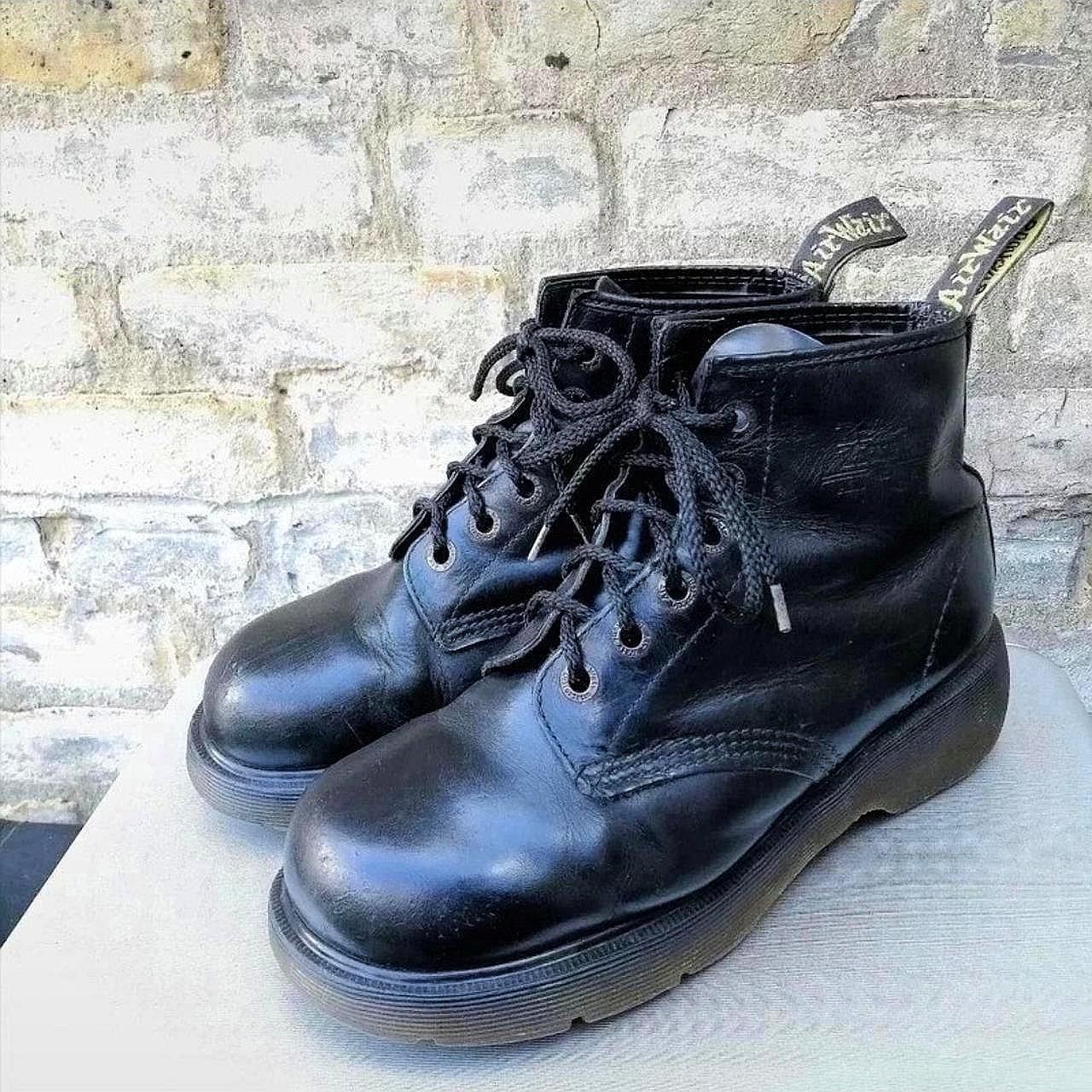 dr martens 8435