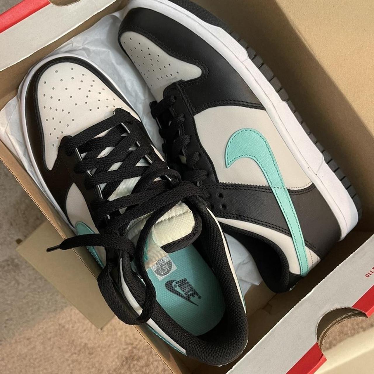 Tiffany blue nikes on sale womens