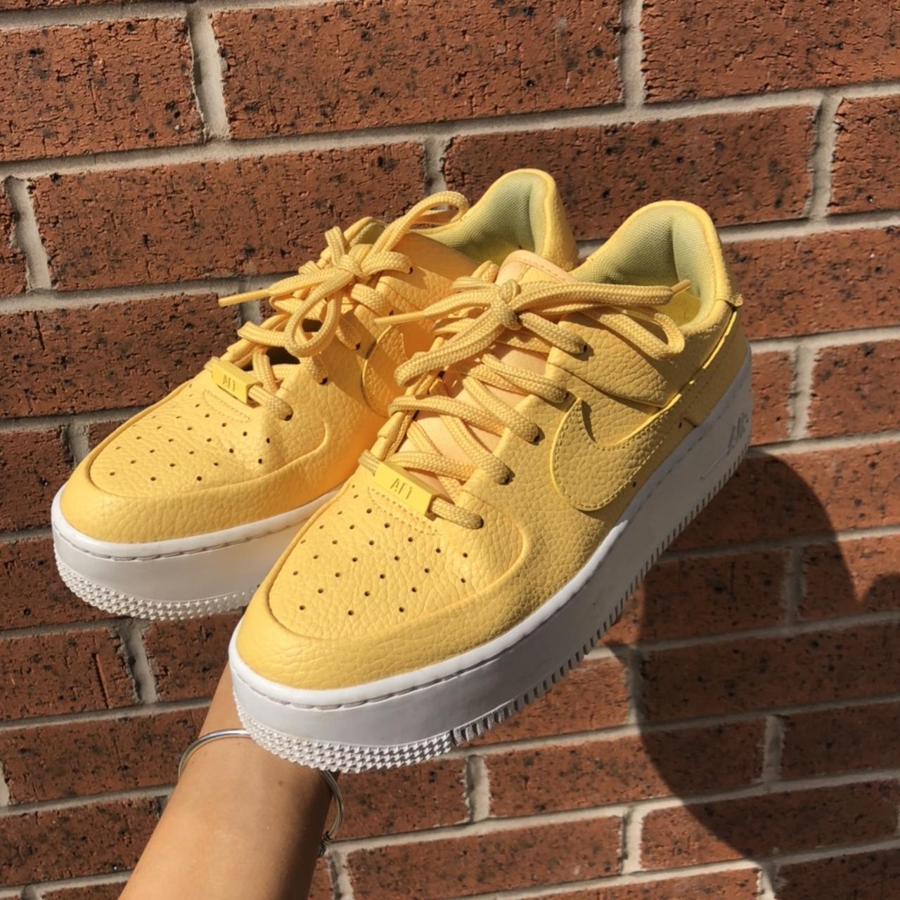 Nike Air Force 1 Sage Low Trainers in Yellow
