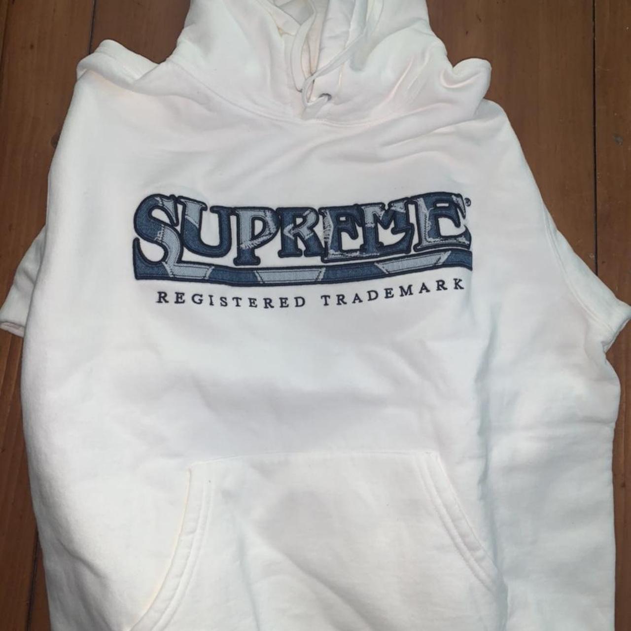 Supreme hoodie shop size small