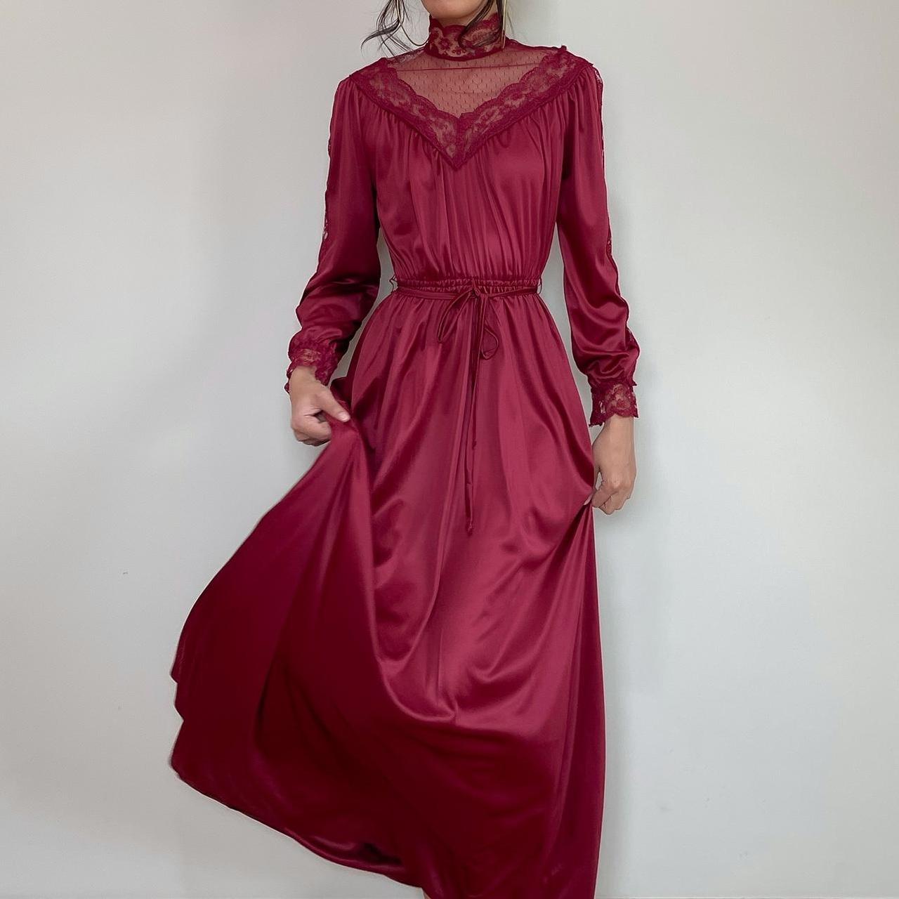 Vintage Victorian Burgundy Gown (XSS) chest up to... Depop