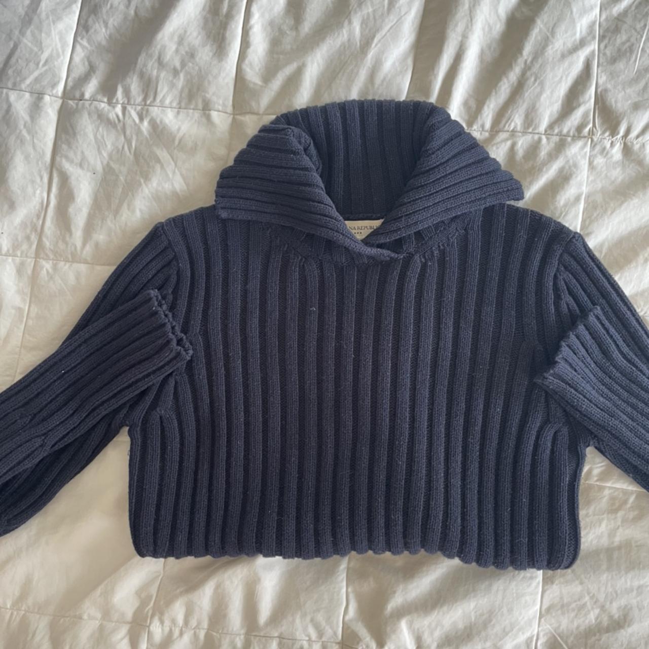 Banana Republic Pull Over Sweater Size Small... Depop