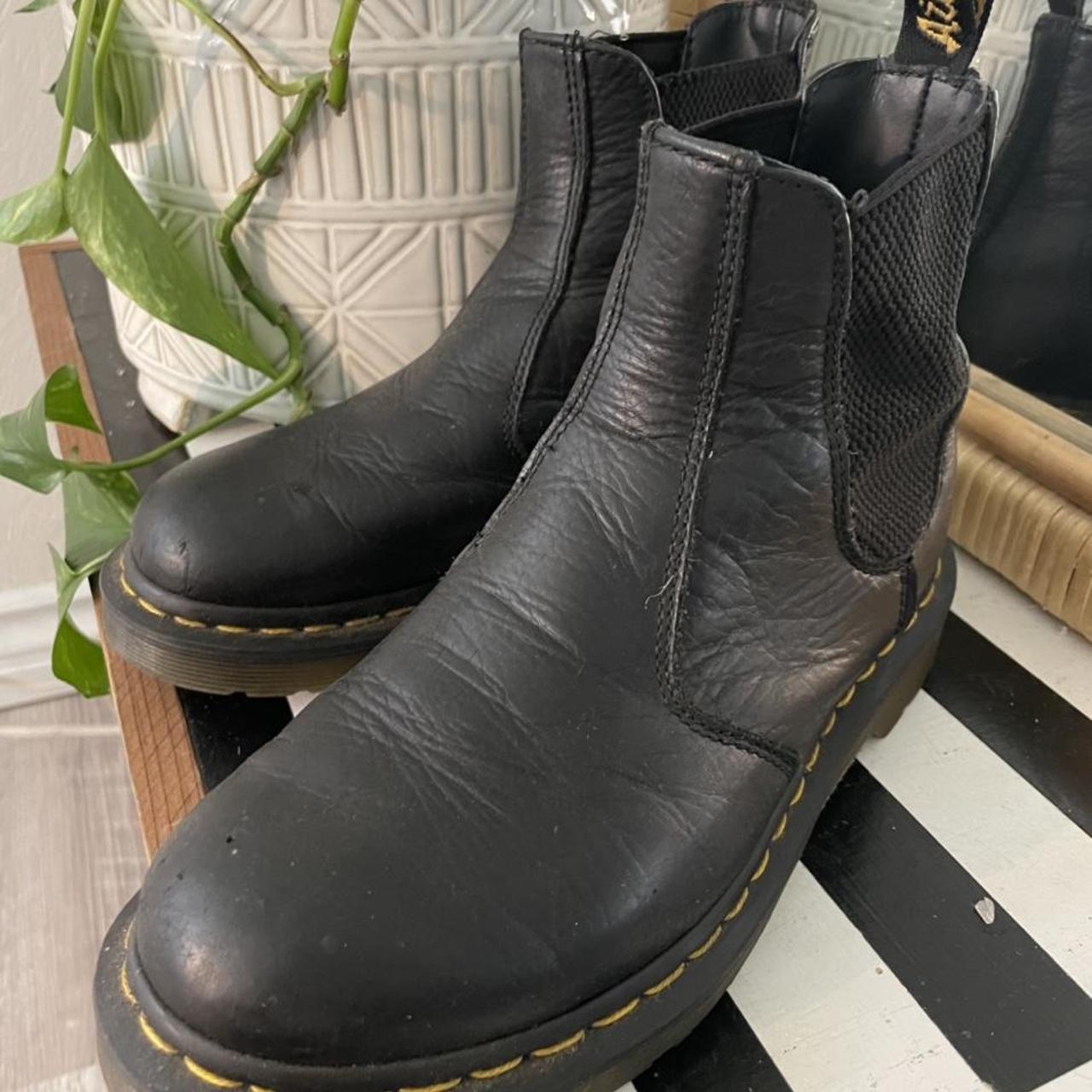 Dr martens chelsea outlet boots 6