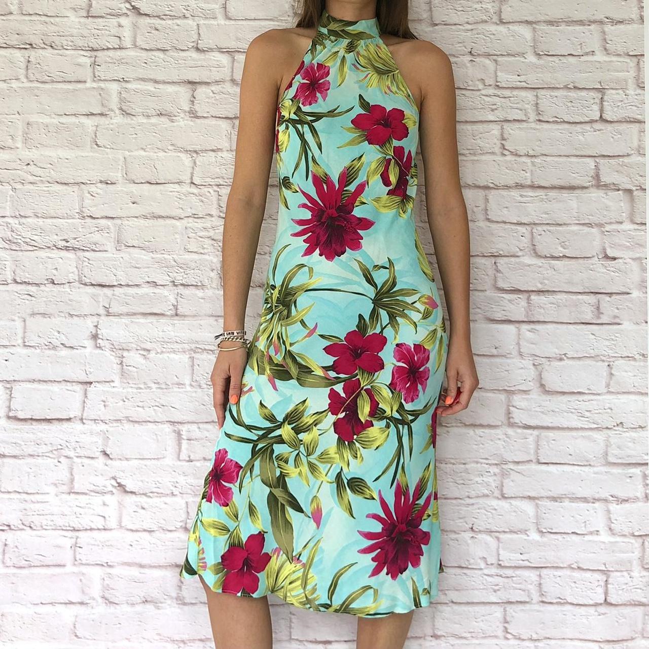 Hibiscus dress Love! Colourful tropical floral... - Depop