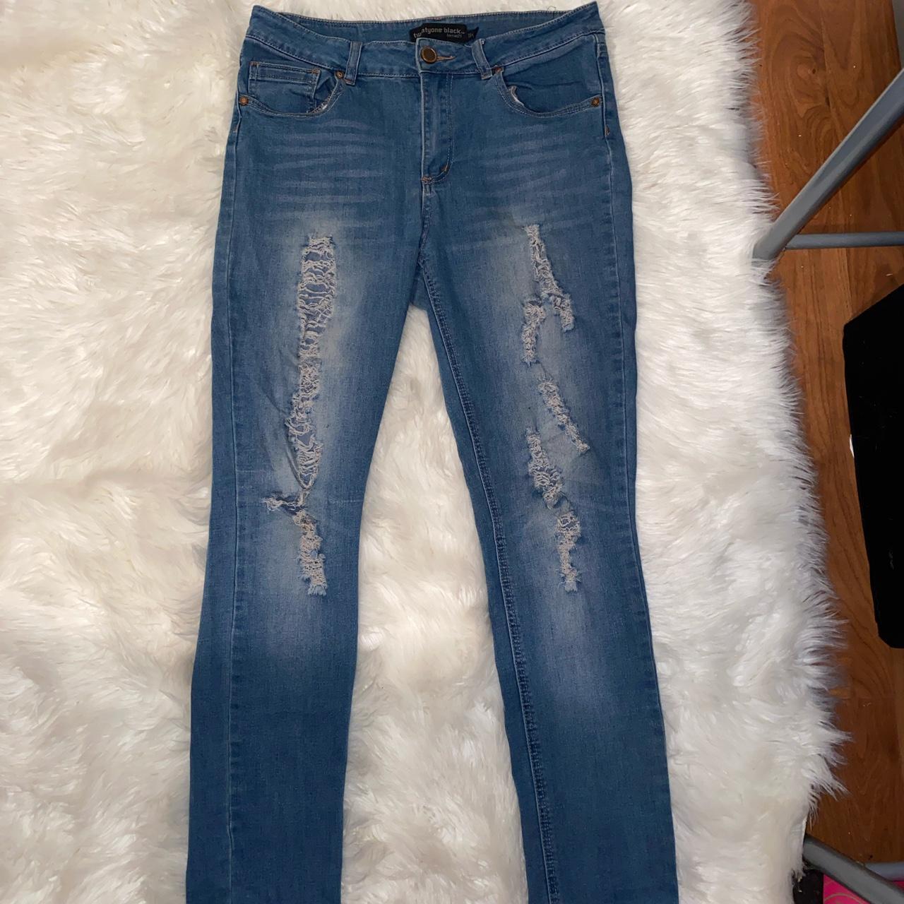 Curvy skinny distressed jeans Size 11/12... - Depop