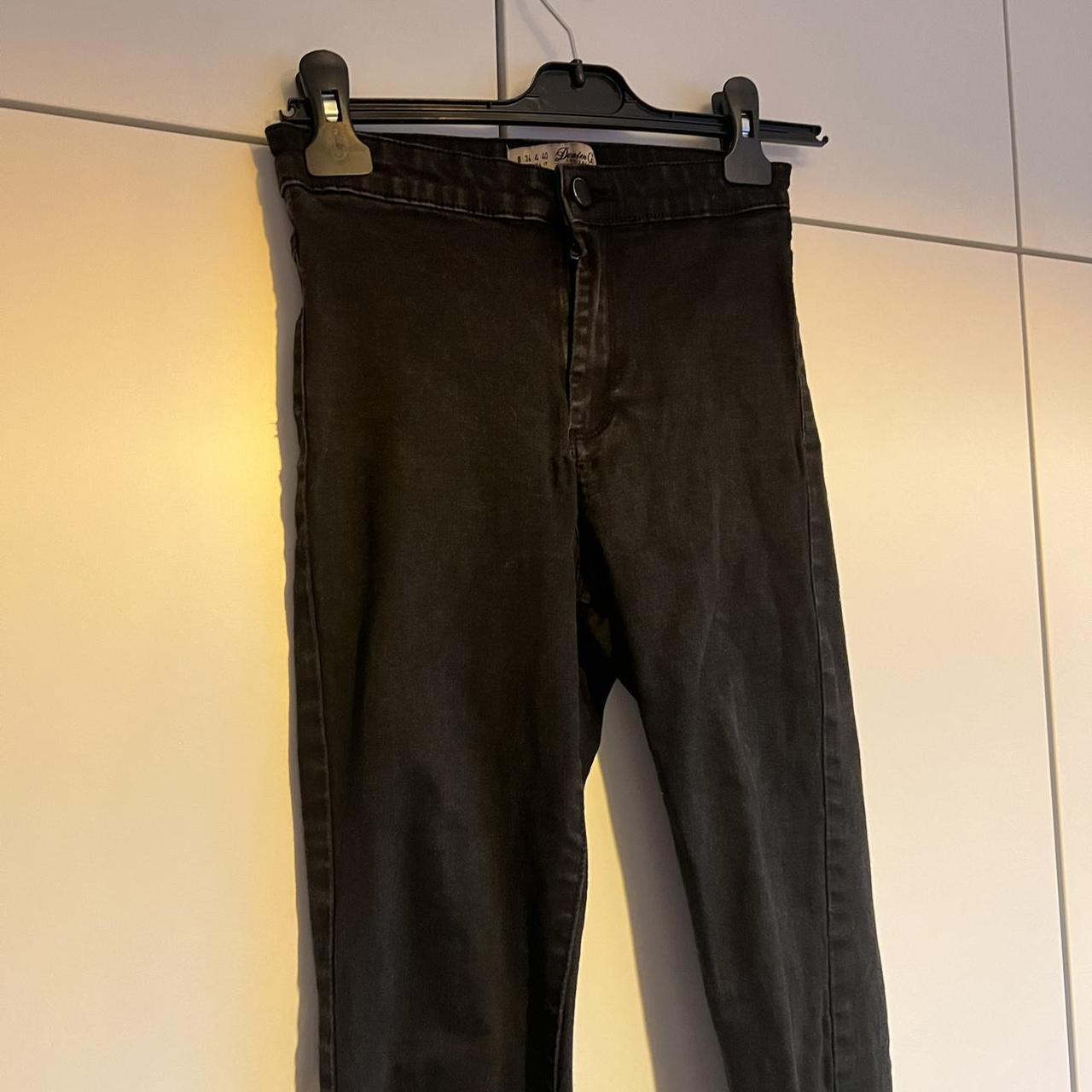 Black skinny jeans Size 8 - would fit a size 10 - Depop