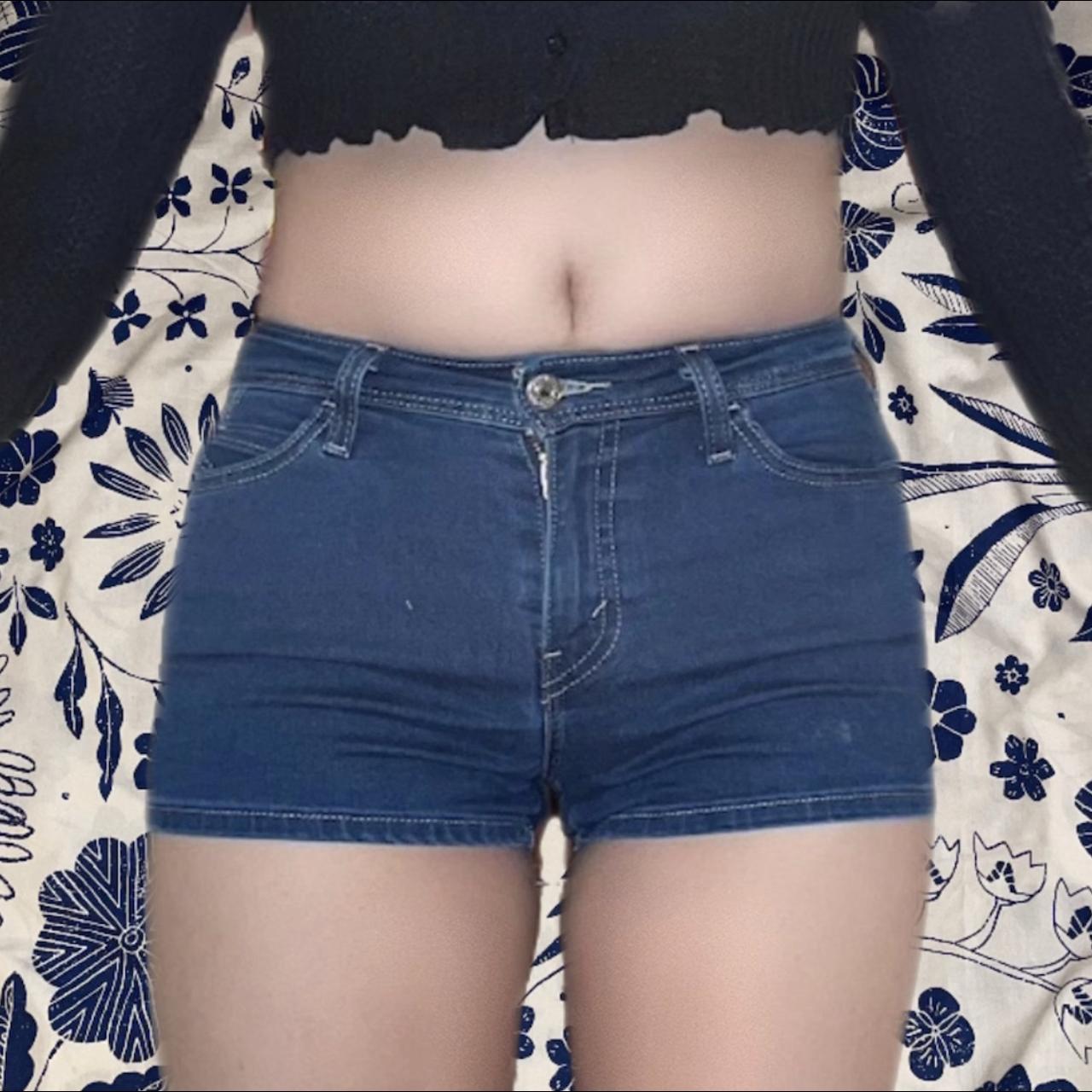 Levi's Women's Navy and Blue Shorts (4)