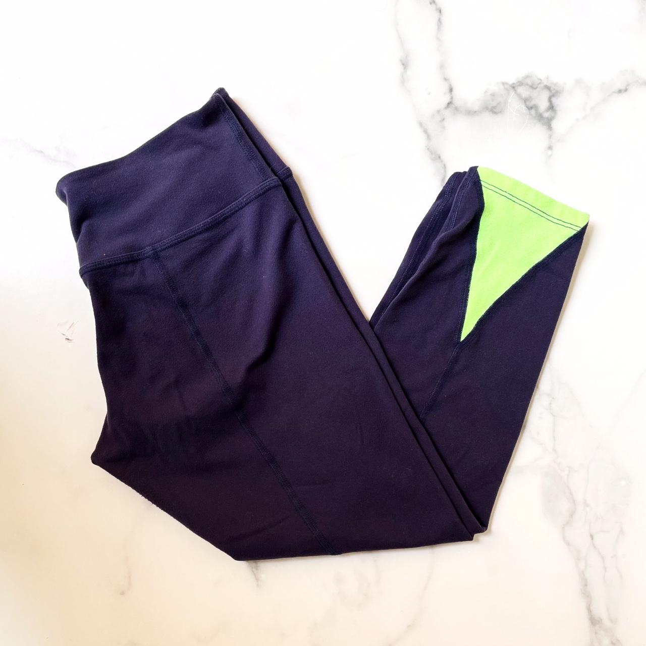 Beyond Yoga Pop Triangle navy blue and lime green