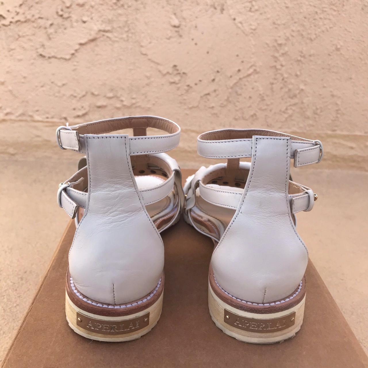 Aperlai Women's White Sandals (3)