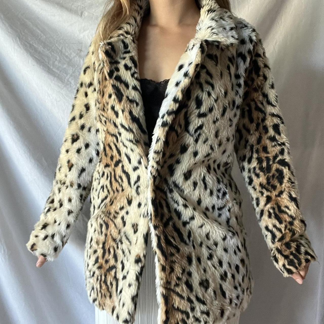 🤍 y2k cheetah print coat 🤍 Features y2k vibes ... - Depop