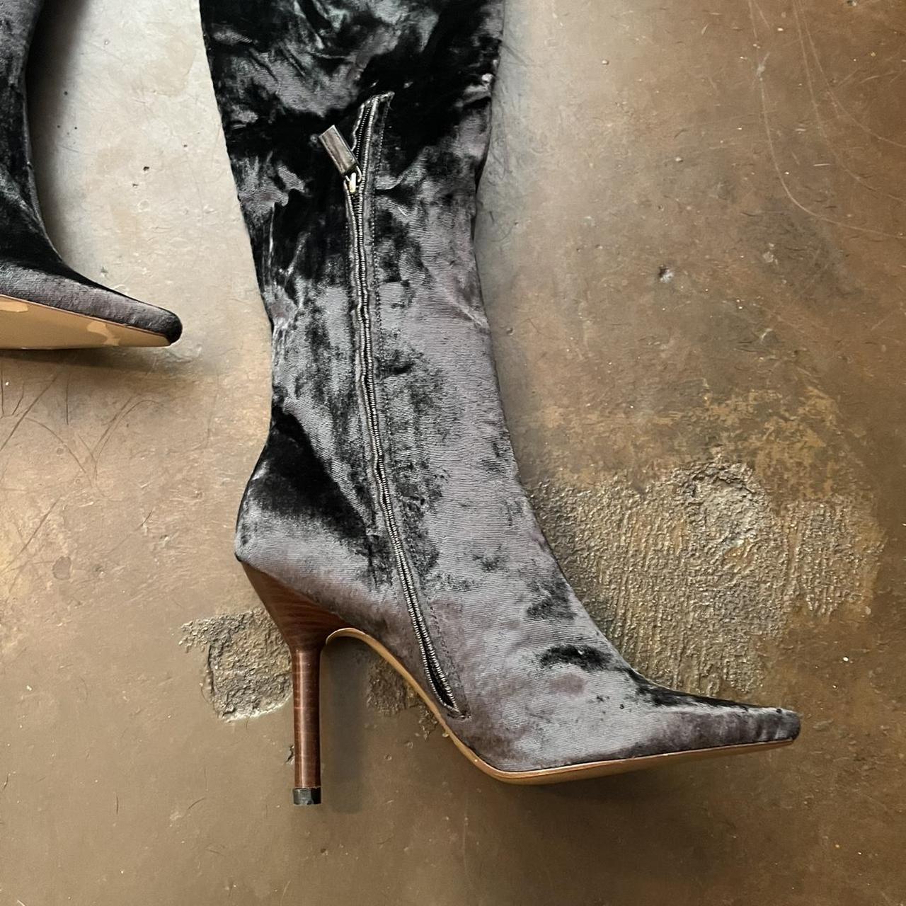 Gucci 2024 silver boots