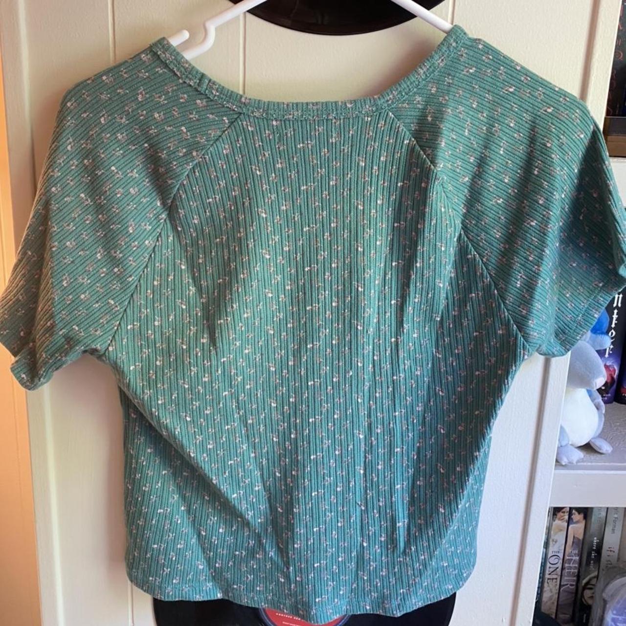 american eagle green floral baby tee🪷 -worn once... - Depop