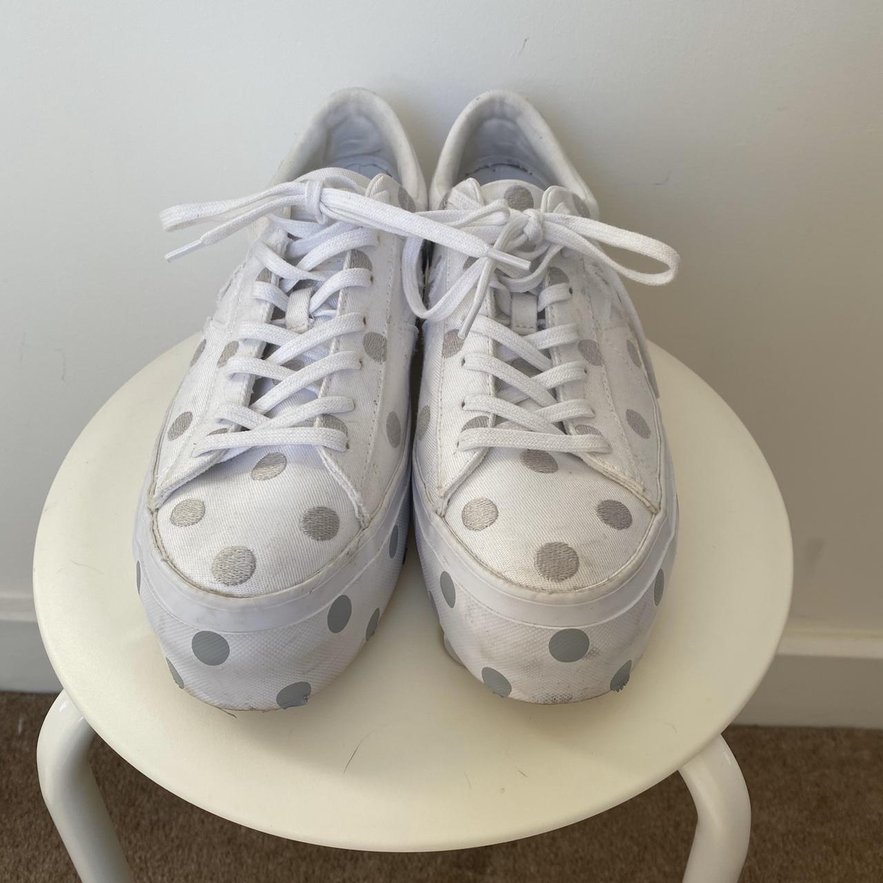spotty platform converse