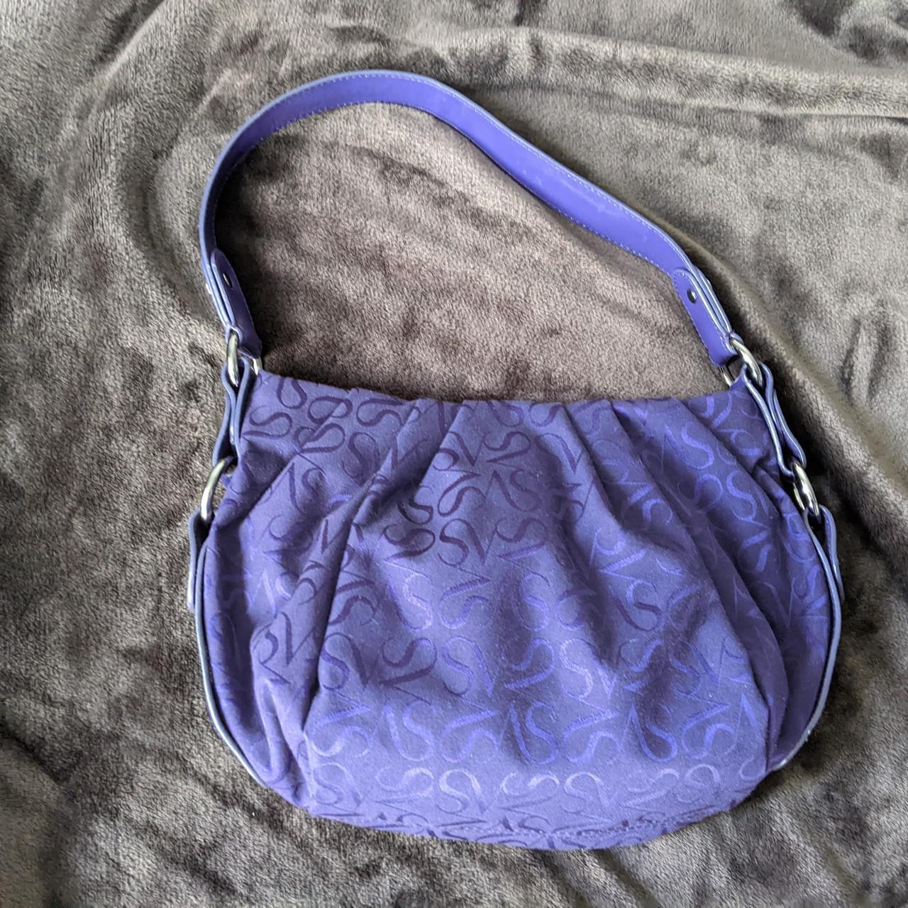Vera Wang Women's Purple Bag Depop