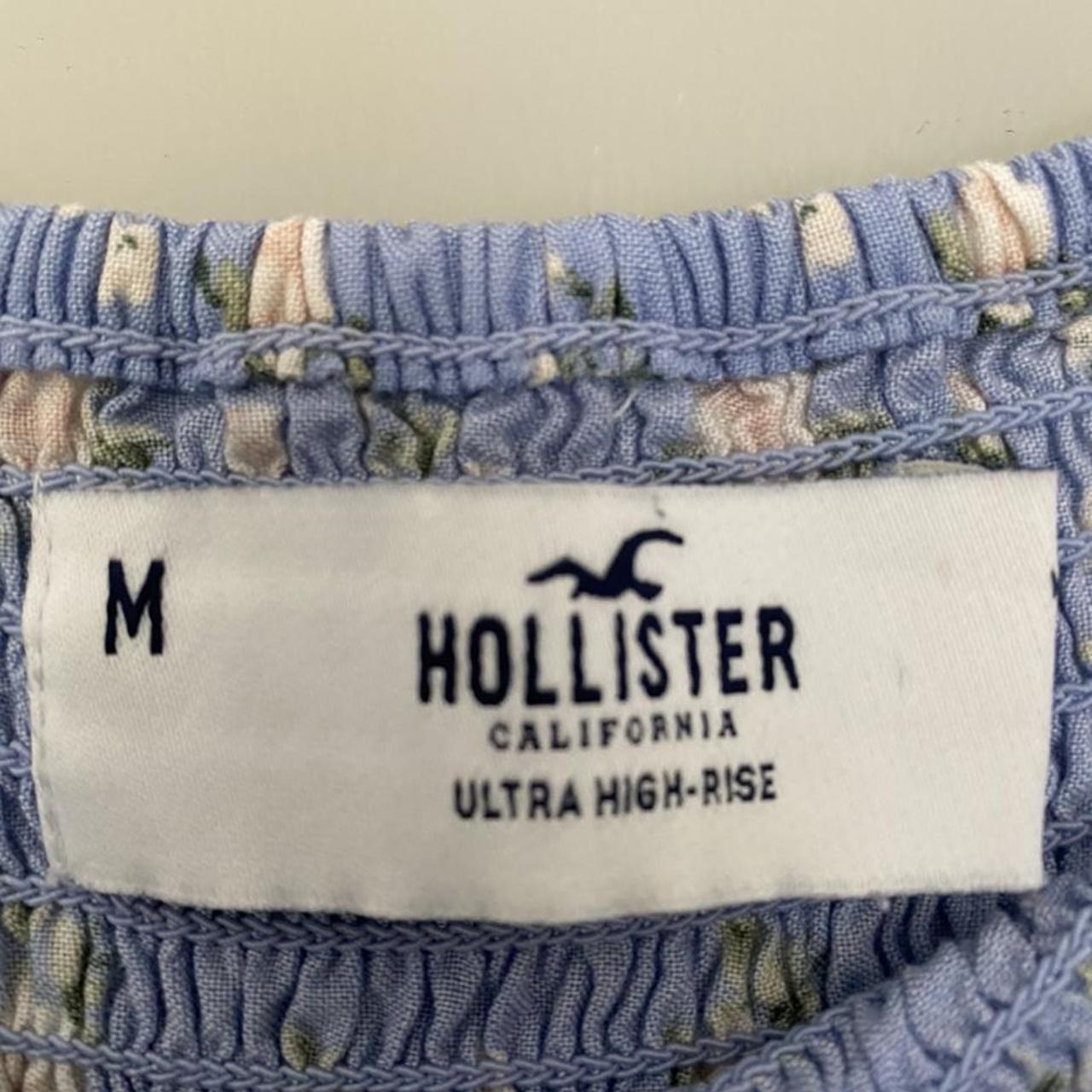 HOLLISTER skirt/shorts. Super flattering, deep... Depop