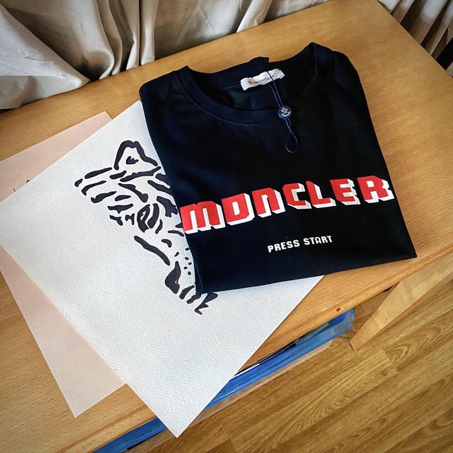 MONCLER PRESS START T SHIRT COLOUR BLACK SIZE