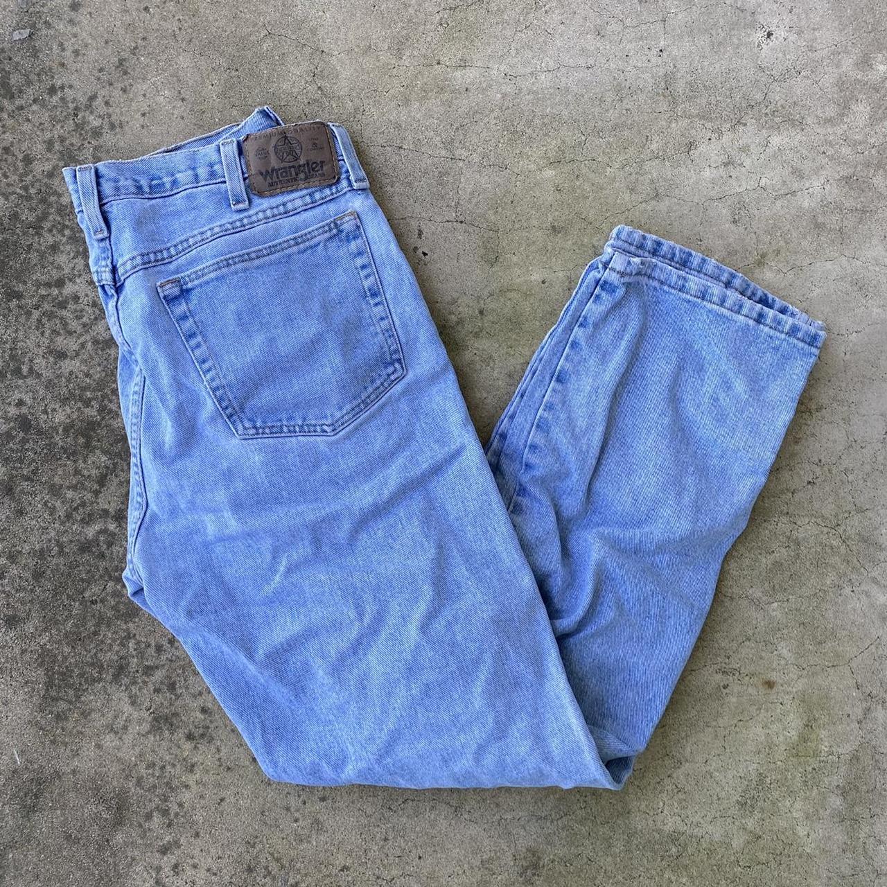 wrangler-classic-light-wash-jeans-super-sturdy-depop