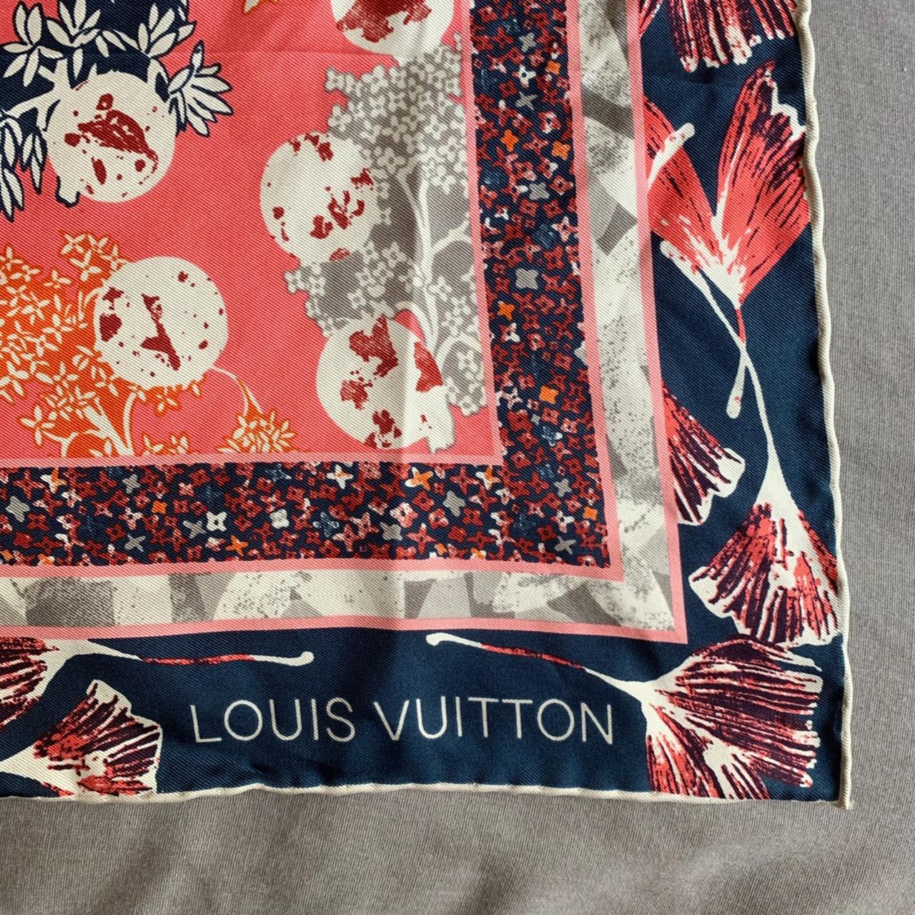 Louis vuitton-scarves - Depop