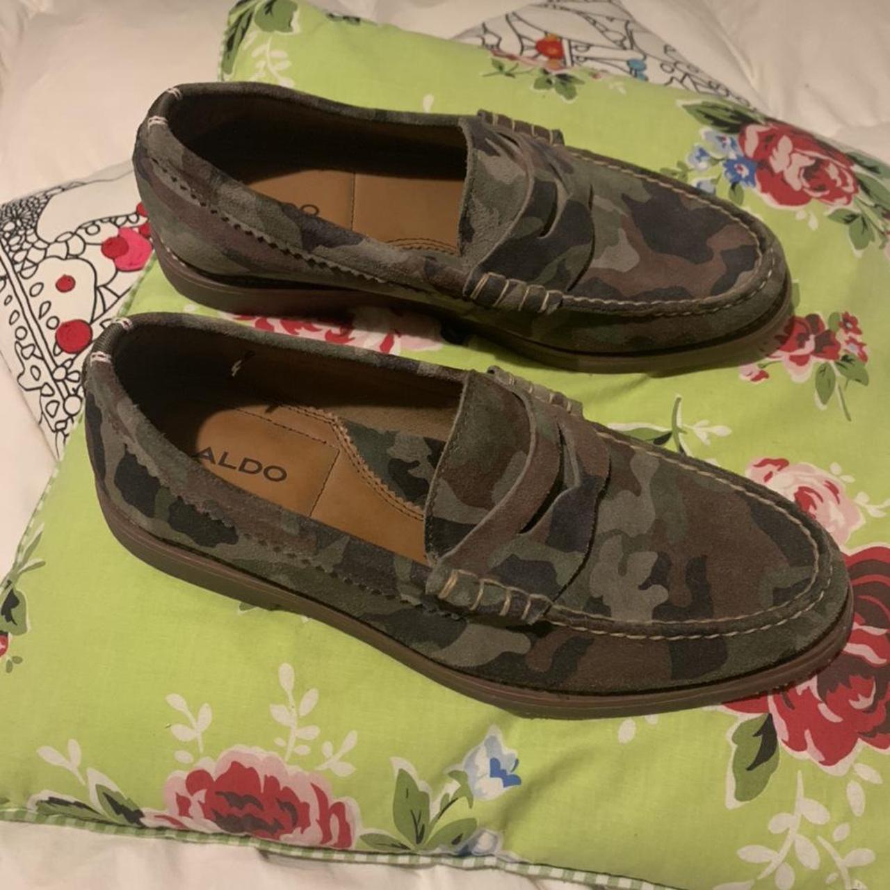 Camo hot sale loafers womens