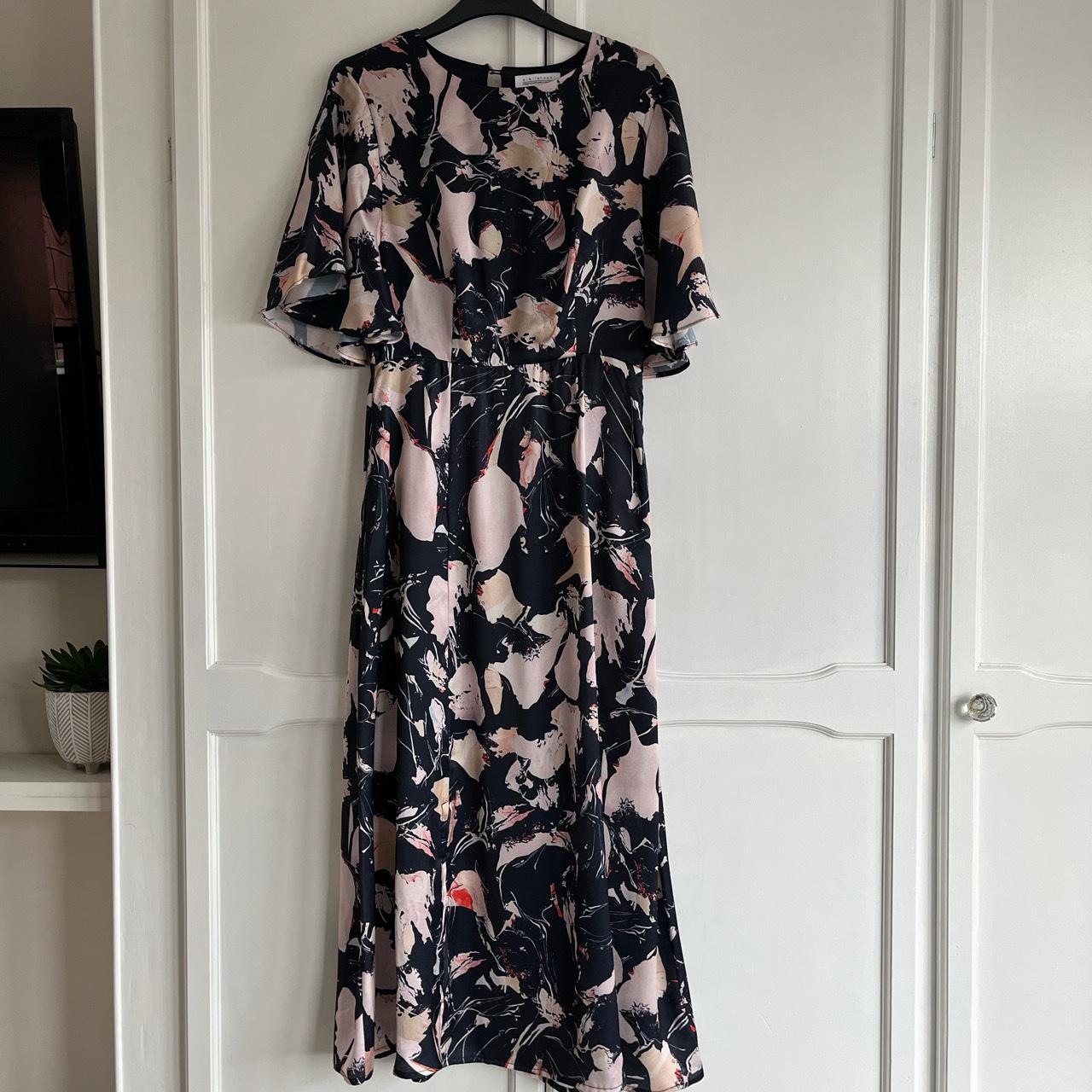 Zibi London Navy midi dress from New Look Navy... - Depop