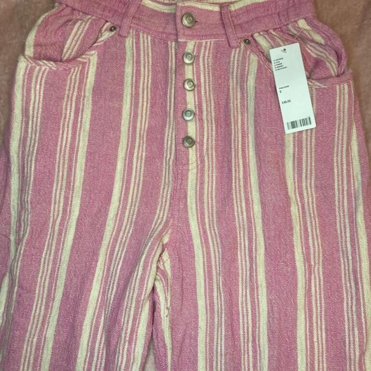 Throwbacklook baggy pant in a lightweight linen... Depop