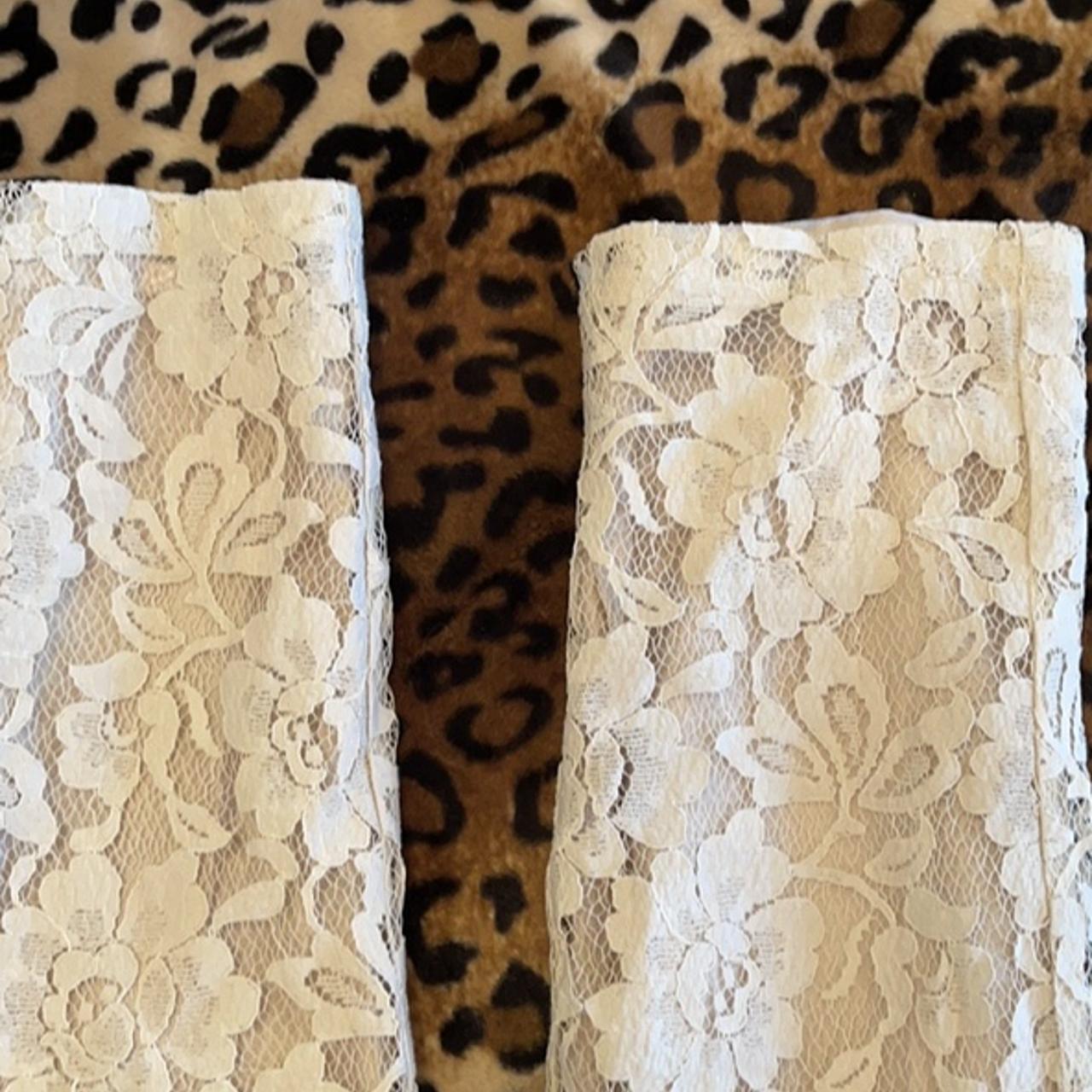 Kimchi Blue cream lace pants. Size 0. Lace outer... Depop