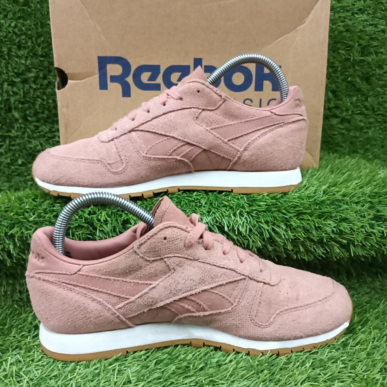 Reebok classic nubuck leather trainers sales in pink