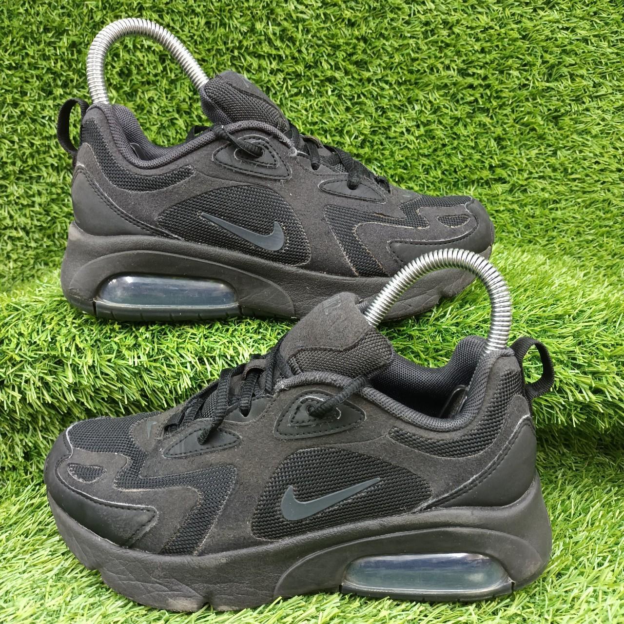 black nike 200 womens